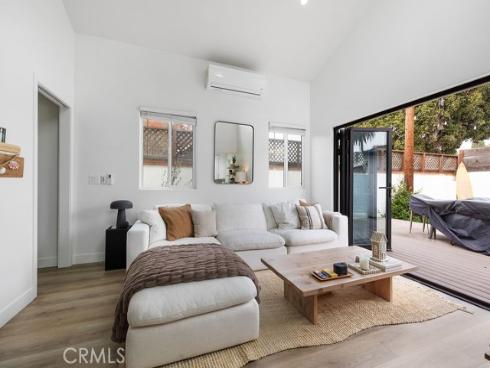 236 Camellia Lane, Costa Mesa, CA