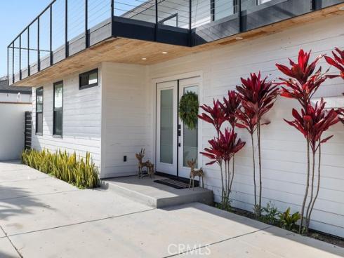 236 Camellia Lane, Costa Mesa, CA