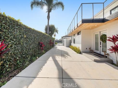 236 Camellia Lane, Costa Mesa, CA
