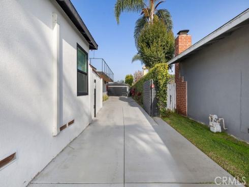 236 Camellia Lane, Costa Mesa, CA