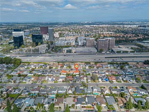 559  Traverse  , Costa Mesa, CA