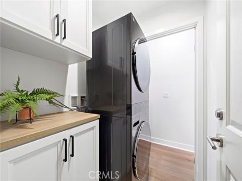 1974 Meyer D Place, Costa Mesa, CA