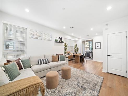 1974 Meyer D Place, Costa Mesa, CA