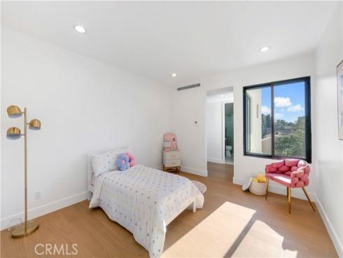 853 Oak , Costa Mesa, CA