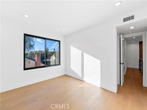 853 Oak , Costa Mesa, CA