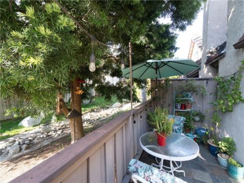 2053 Meadow View , Costa Mesa, CA