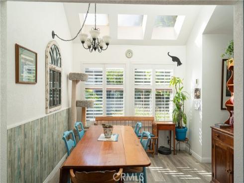 2053 Meadow View , Costa Mesa, CA