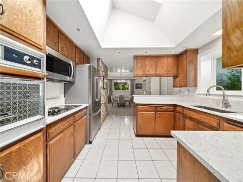 1906 Suva , Costa Mesa, CA