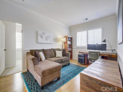 1581  Orange  B  Avenue, Costa Mesa, CA