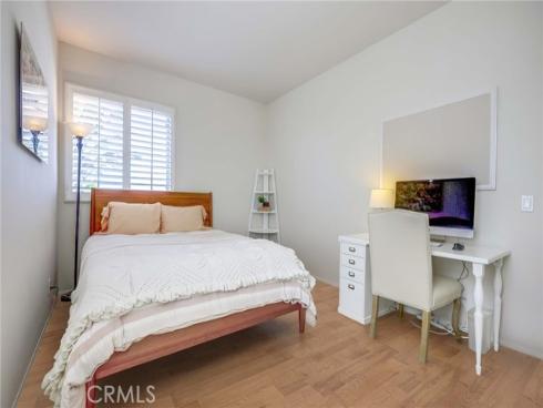 1581  Orange  B  Avenue, Costa Mesa, CA