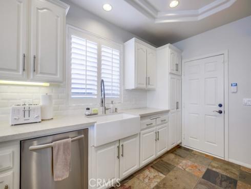 1581  Orange  B  Avenue, Costa Mesa, CA