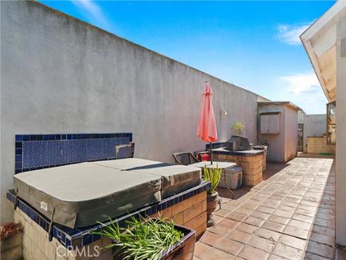 1788 Hawaii , Costa Mesa, CA