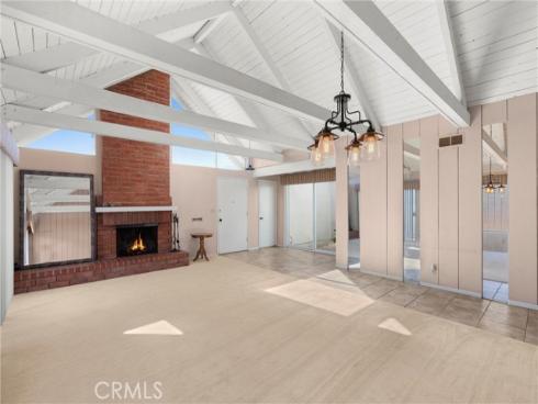 1788 Hawaii , Costa Mesa, CA