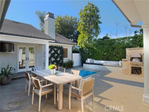 412 Magnolia Street, Costa Mesa, CA