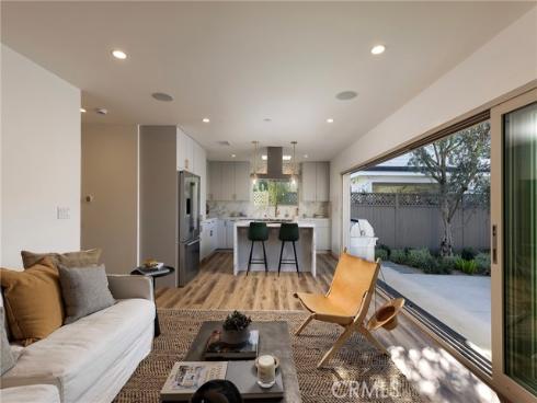 212 E 19th Street, Costa Mesa, CA