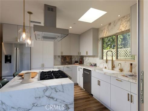 212 E 19th Street, Costa Mesa, CA