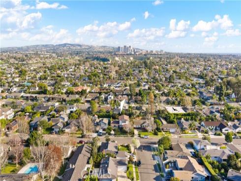 2038  Aliso   Avenue, Costa Mesa, CA