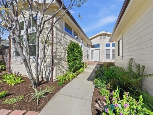 158 Cecil , Costa Mesa, CA