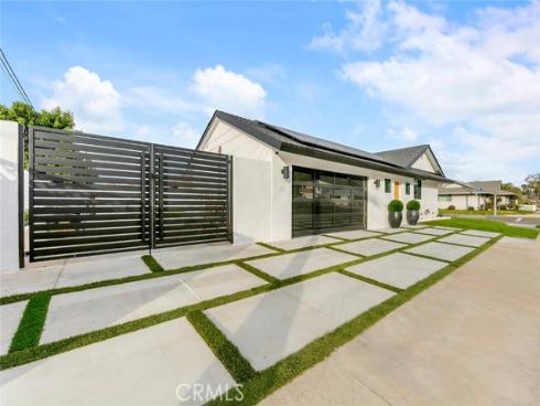 913  Junipero  , Costa Mesa, CA