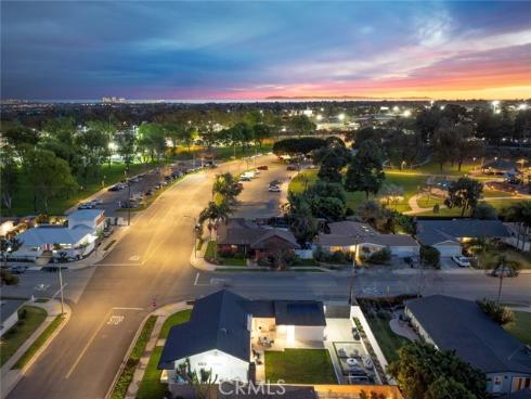 913  Junipero  , Costa Mesa, CA