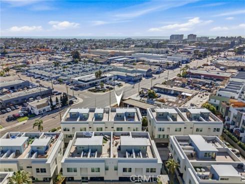 639 Channel Way, Costa Mesa, CA