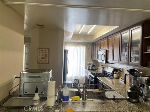 404 Brighton Springs , Costa Mesa, CA