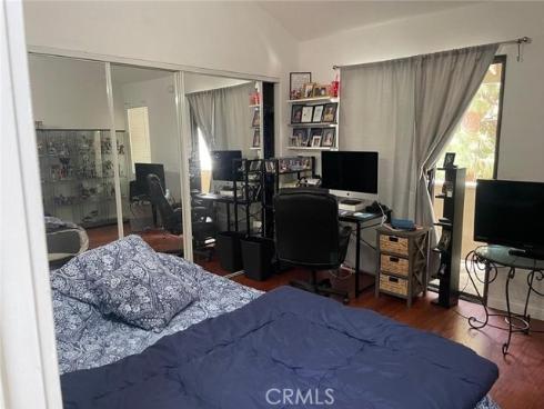 404 Brighton Springs , Costa Mesa, CA