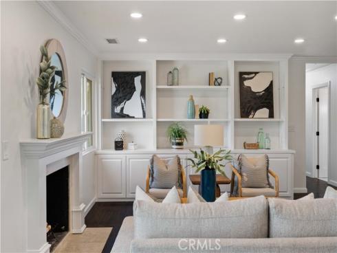 832 Presidio , Costa Mesa, CA