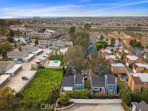 1025 Sea Breeze 11 , Costa Mesa, CA