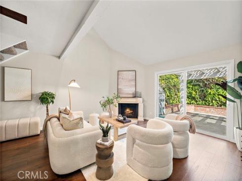 1025 Sea Breeze 11 , Costa Mesa, CA