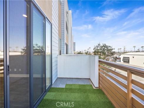 645 W 17th Street, Costa Mesa, CA