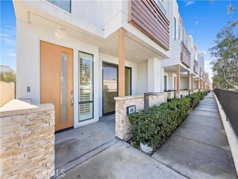 645 W 17th Street, Costa Mesa, CA