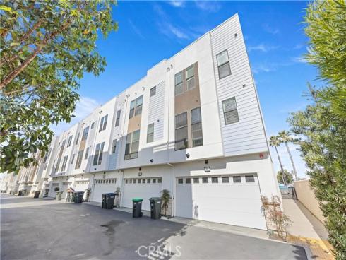 645 W 17th Street, Costa Mesa, CA