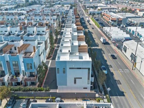 645 W 17th Street, Costa Mesa, CA