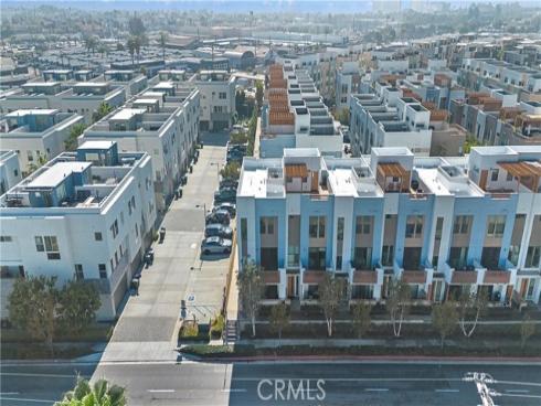 645 W 17th Street, Costa Mesa, CA