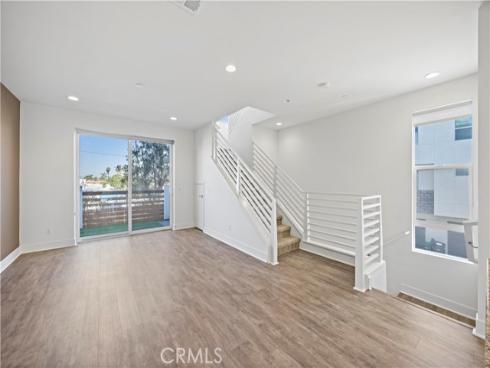 645 W 17th Street, Costa Mesa, CA