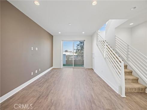 645 W 17th Street, Costa Mesa, CA