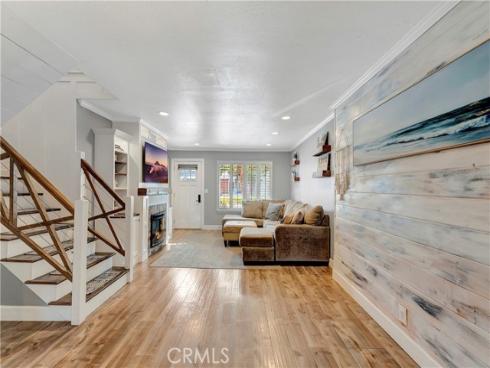 107  Yorktown   Lane, Costa Mesa, CA