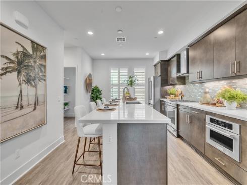 687  Doheny  , Costa Mesa, CA