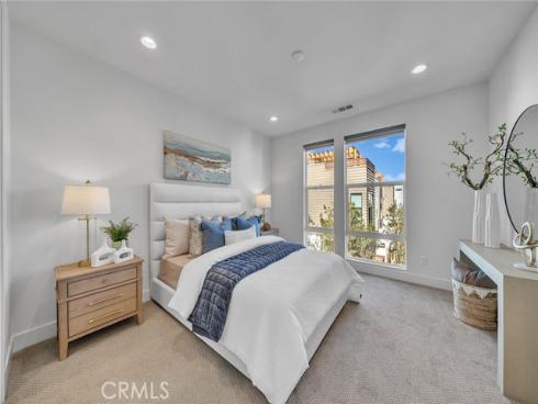 687  Doheny  , Costa Mesa, CA