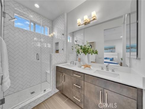 687  Doheny  , Costa Mesa, CA