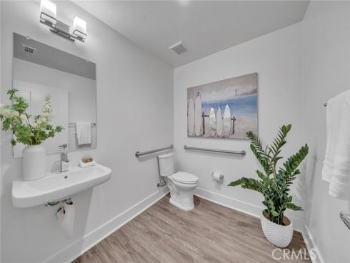 687  Doheny  , Costa Mesa, CA