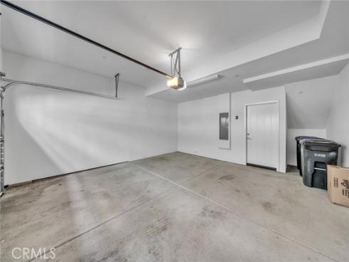 687  Doheny  , Costa Mesa, CA