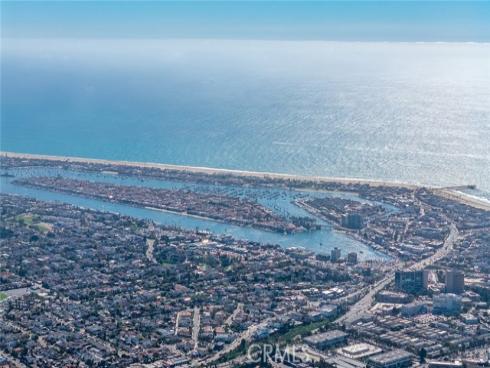 687  Doheny  , Costa Mesa, CA