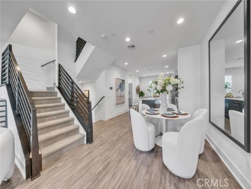 687  Doheny  , Costa Mesa, CA