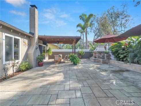 917  Helena  , Costa Mesa, CA