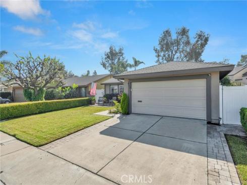 917  Helena  , Costa Mesa, CA