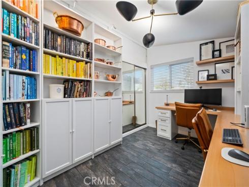 2229  Anaheim  , Costa Mesa, CA