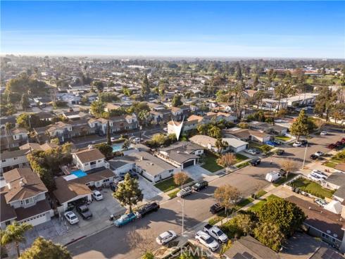 2229  Anaheim  , Costa Mesa, CA
