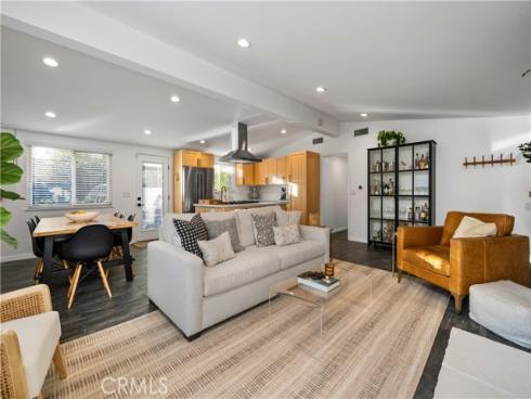 2229  Anaheim  , Costa Mesa, CA